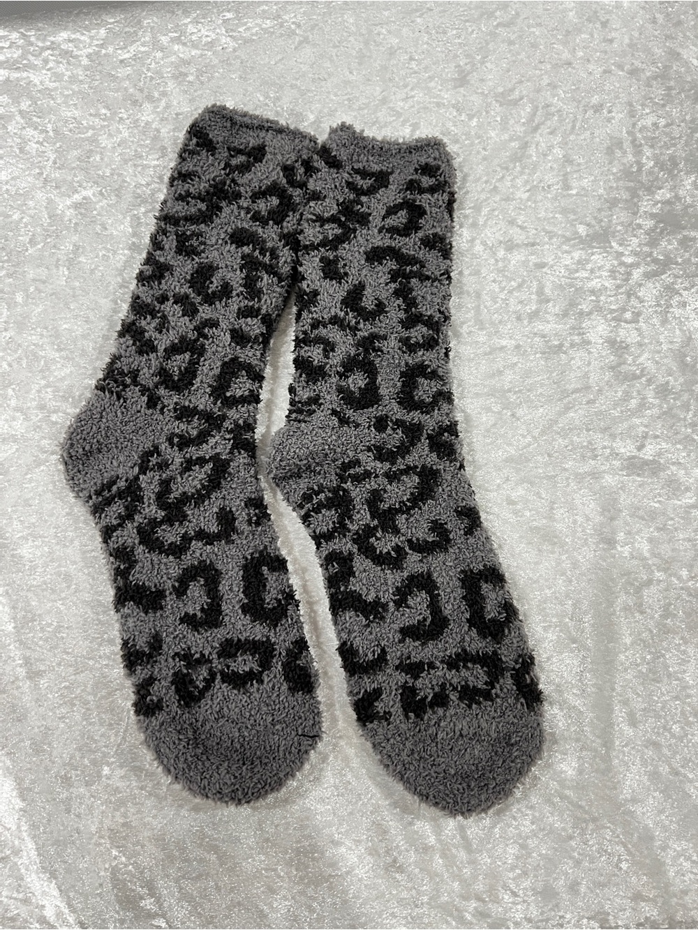 Barefoot Dreams CozyChic Women's In The Wild Socks Leopard Print Gray One Size
